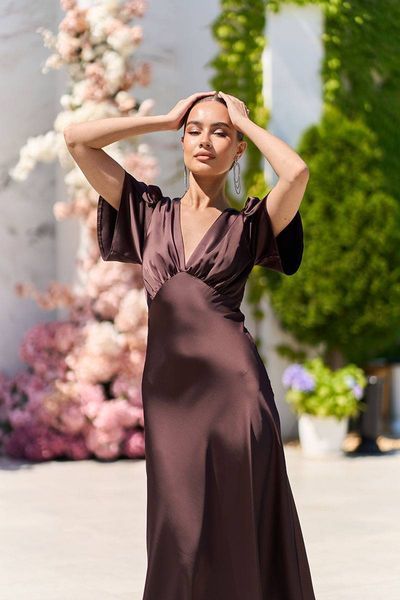 Атласна вечірня сукня максі 26041 Шоколадна 26041_CHOXS_НФ-1420 фото